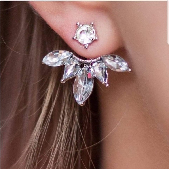 Jewelry - Ear jacket earrings